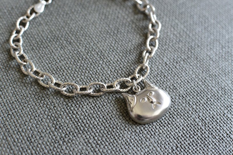World-weary cat-sterling silver bracelet - Necklaces - Other Metals Silver