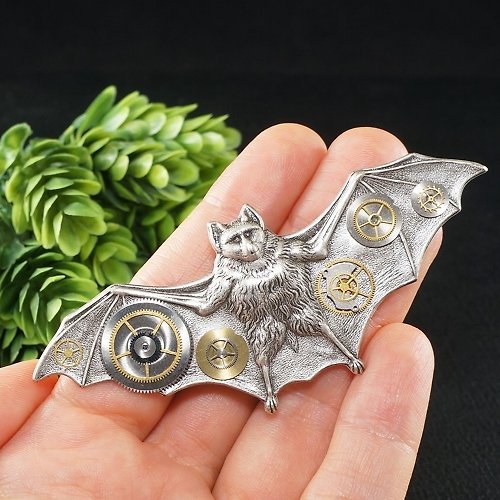 AGATIX Steampunk Silver Bat Brooch Bat Wings Watch Parts Gears Large Brooch Pin Jewelry