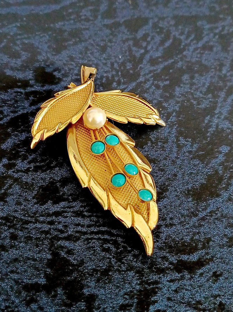 vintage jewelry 古董金色網葉珍珠別針 - 胸針 - 其他金屬 