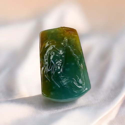 瓔珞珠寶盒 E.L.Jewelry Box 冰種藍水飄黃翡翠關聖帝君關公項鍊 | 天然翡翠A貨 | 送禮
