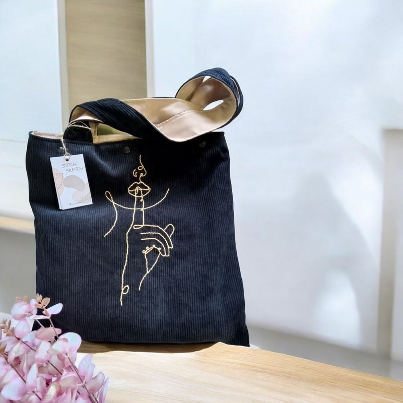 Black lined corduroy tote bag with pockets and hand embroidery - 手提包/手提袋 - 其他材質 黑色