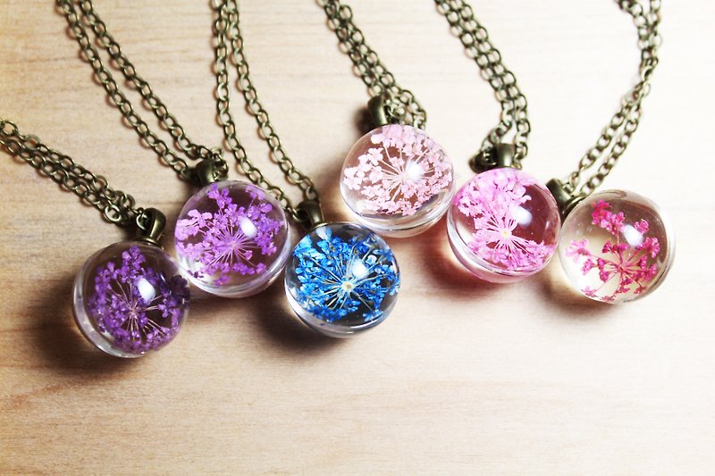 Small flower glass ball dry flower optional color necklace - Necklaces - Glass Multicolor