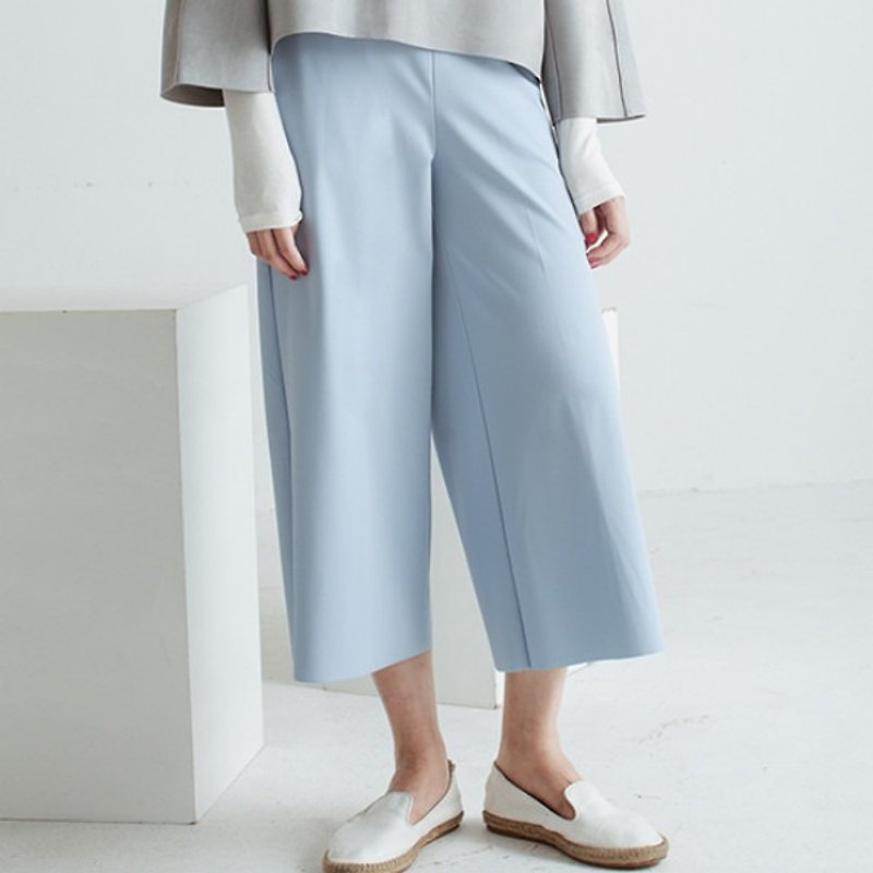 Naive gentle blue casual knitted wide leg Cropped pants middle stretch import new winter fashion knitted fabrics made | Fan Tata independent design women's brands - กางเกงขายาว - เส้นใยสังเคราะห์ สีน้ำเงิน