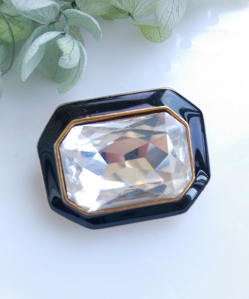 Vintage Jewelry 西洋古董飾品 TRIFARI 摩登 祖母綠切割型 別針 - 徽章/別針 - 其他金屬 金色