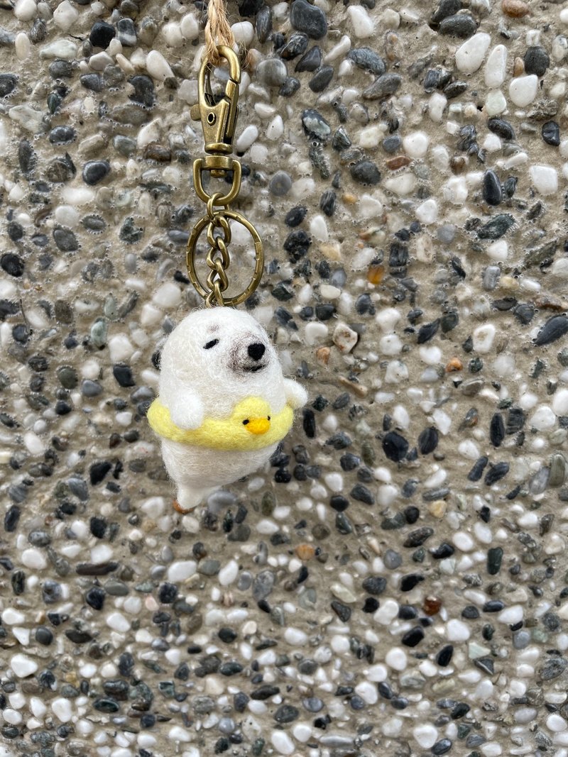 Summer is all about playing with water seal charms - Keychains - Wool White