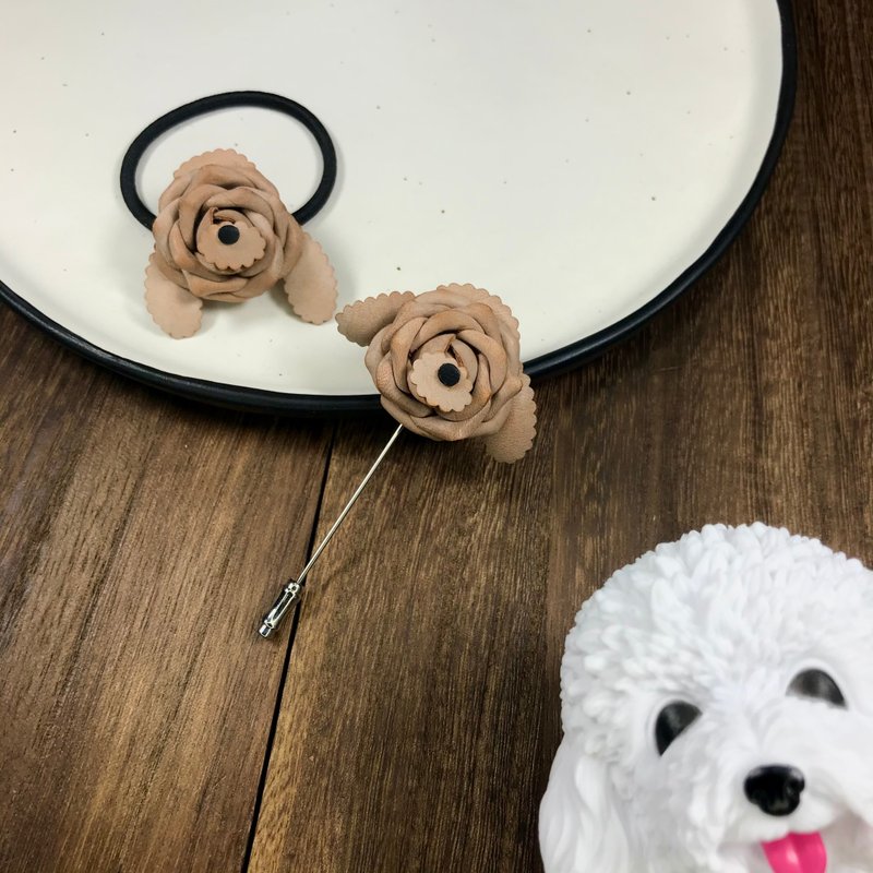 【貴婦狗x皮革小玫瑰】髮圈l襟針l項鏈【玩具貴賓犬】【Poodle】 - 胸針 - 真皮 咖啡色