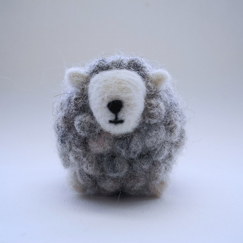 Handmade sheep felt action figure - Stuffed Dolls & Figurines - Wool White