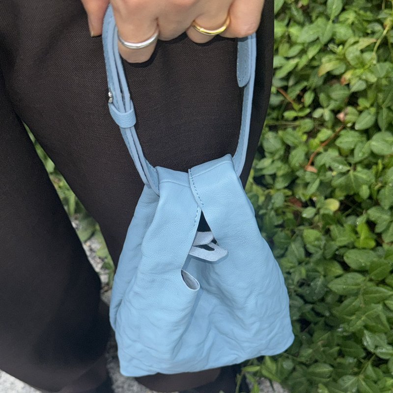 Usual Bag S_Skyblue_Goat Crinkle_tote bag - 手提包/手提袋 - 真皮 