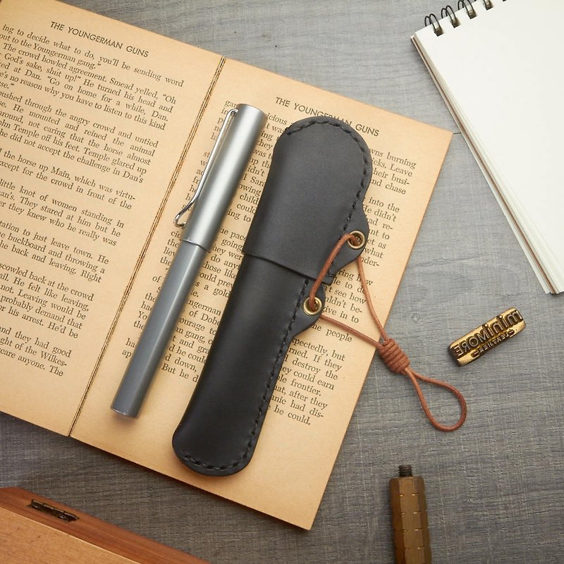 Leather Pen Holder / Pen Case / Genuine Leather Pen Holder / Pen Sleeve - กล่องใส่ปากกา - หนังแท้ สีดำ