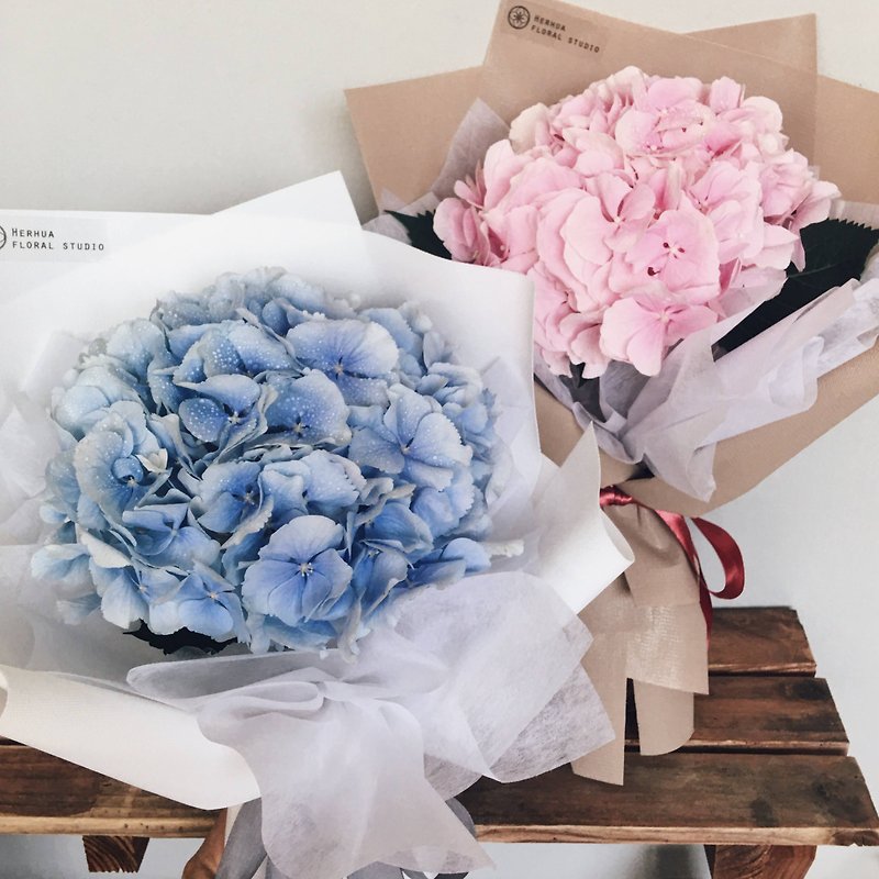 First Love Imported Hydrangea Bouquet Valentine's Day Bouquet Flowers-Delivery to Shuangbei Area Only - ช่อดอกไม้แห้ง - พืช/ดอกไม้ หลากหลายสี