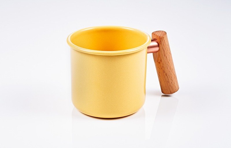 Truvii wooden handle enamel cup 250ml (butter yellow) - อื่นๆ - วัตถุเคลือบ สีเหลือง