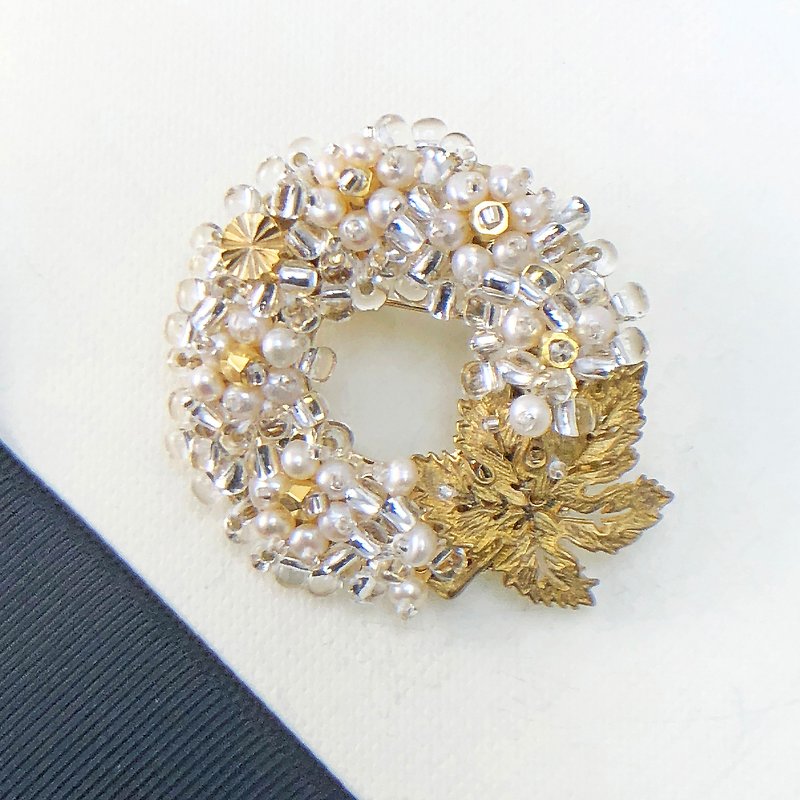 Japanese Style Pearl Brooch【Harvest Grapes】【Wedding 】【Valentines Day Gift】 - เข็มกลัด - ไข่มุก หลากหลายสี