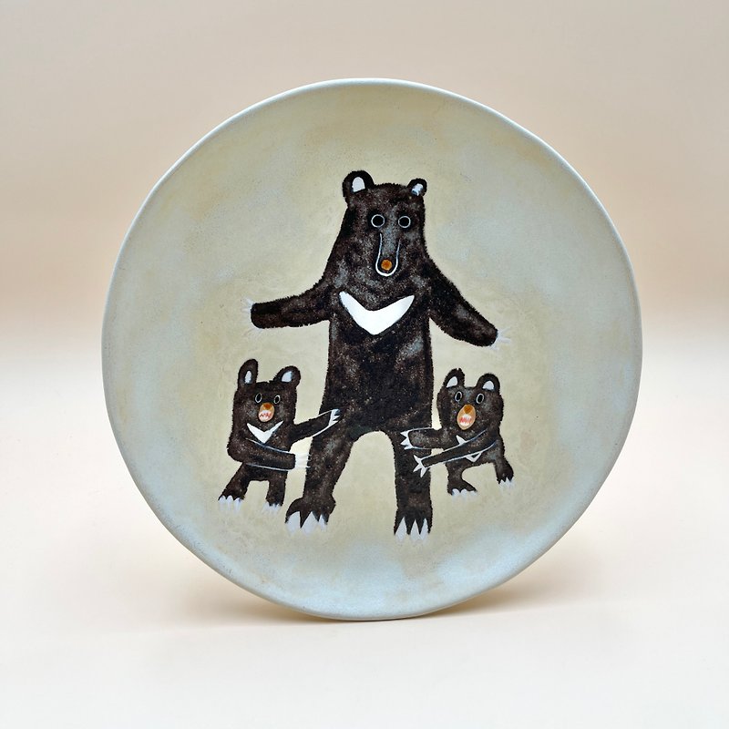 Black bear mother and child large disc