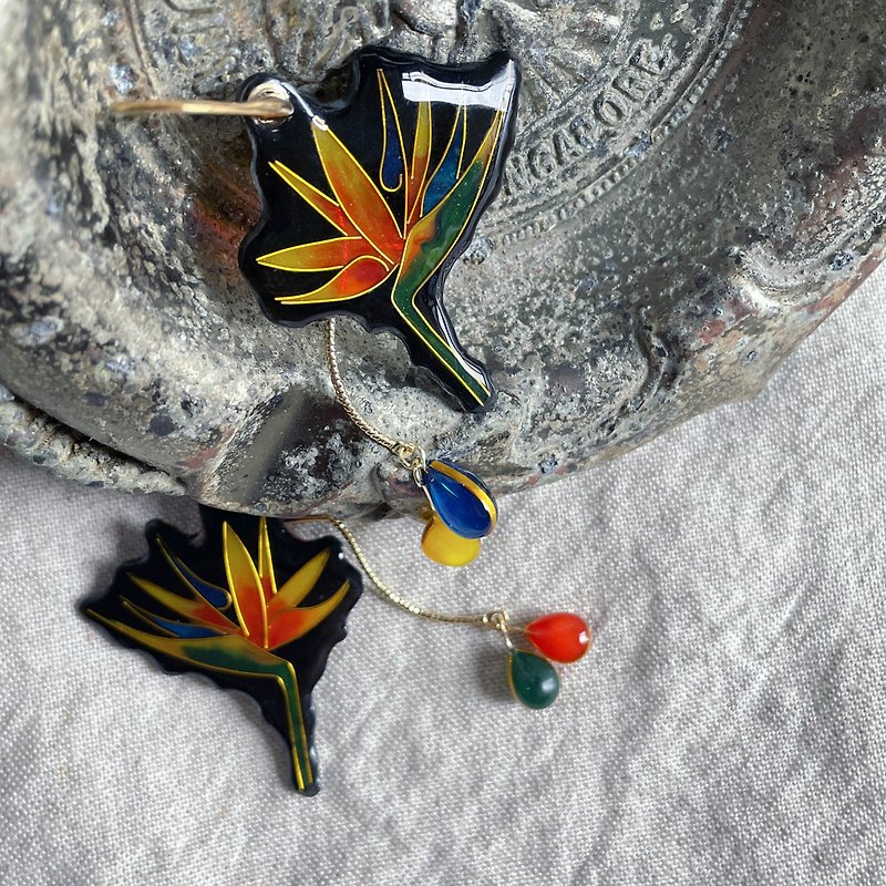 Bird of paradise flower Earrings -Black| cloisonné - ต่างหู - เรซิน 