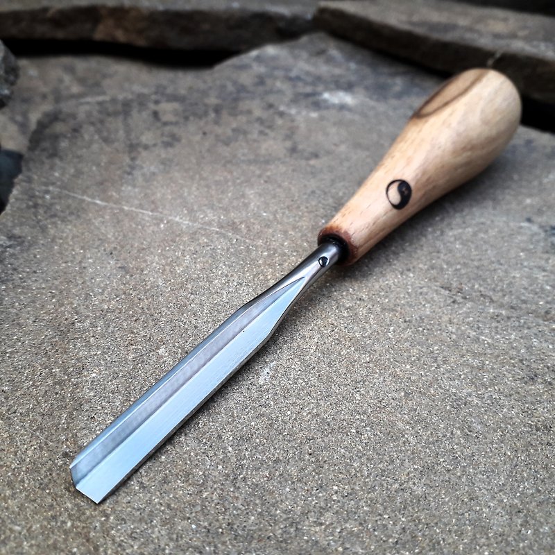 Forged V-groove. Compact V-chisel. Wood carving tool. - 零件/散裝材料/工具 - 其他金屬 