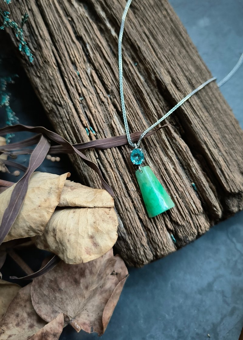 Natural Burmese Jadeite Pendant with Stone - สร้อยคอ - เครื่องเพชรพลอย สีเขียว