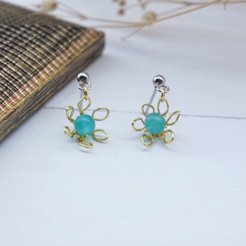 << Narcissus Blossoming - Blue Sky Blossoming >> Tianhe Natural Stone Earrings - ต่างหู - เครื่องเพชรพลอย สีน้ำเงิน