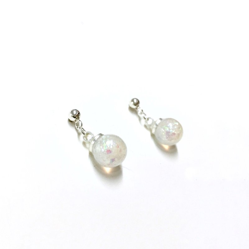 [Ruosang] [Twilight] Dawn II. Japanese resin Gemstone. s925 sterling silver stud earrings. Simple style. Earrings/Earrings/ Clip-On - ต่างหู - วัสดุอื่นๆ ขาว