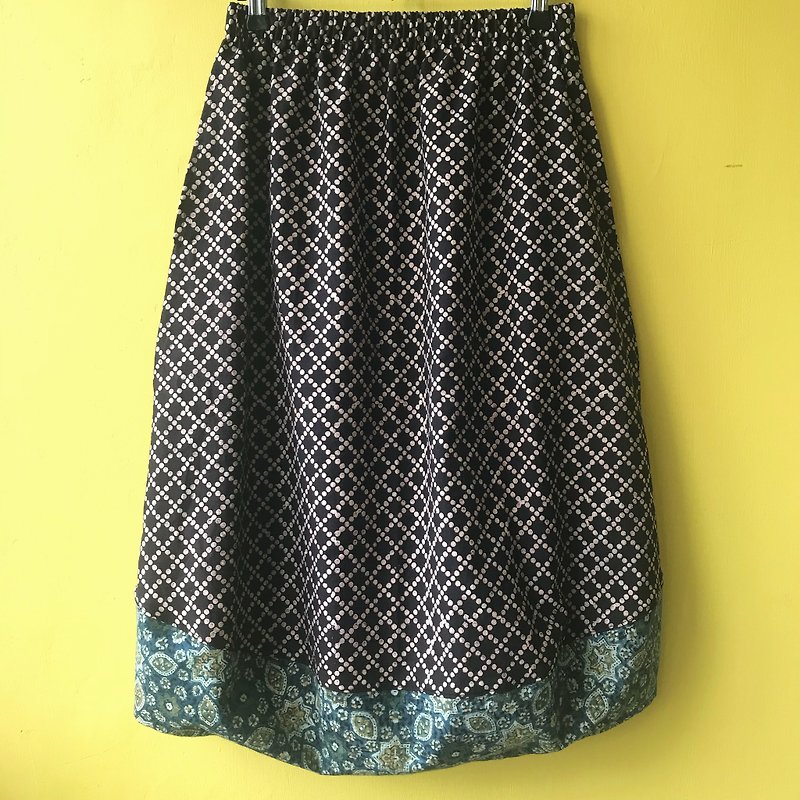 Woodcut printing and dyeing natural plants dyed type cut skirt beautiful scammers - Skirts - Cotton & Hemp Green