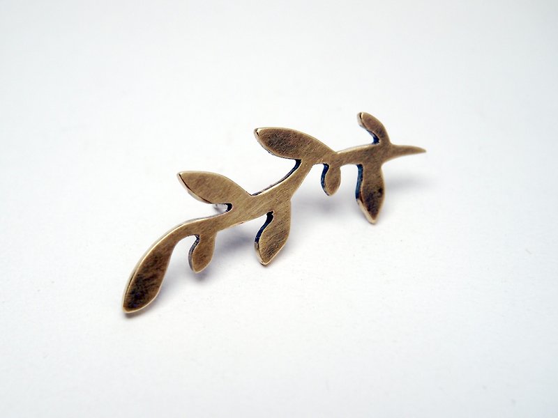Plant Series #a222 Leaf brooch - Brooches - Copper & Brass Gold