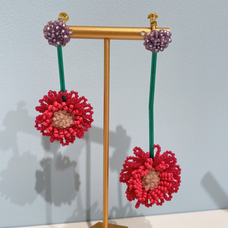 【dancing flower earring】cherry red - Earrings & Clip-ons - Other Materials Red