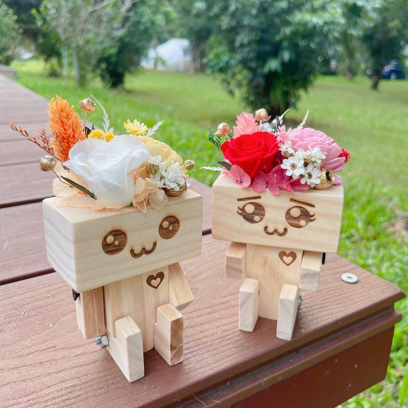 紙想陪妳 永生玫瑰紙箱人造型盆花 桌花 - 乾燥花/永生花 - 木頭 