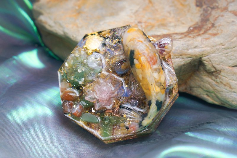 療癒角落－賦貴游－魔法水晶淨化奧根 - 擺飾/家飾品 - 樹脂 金色