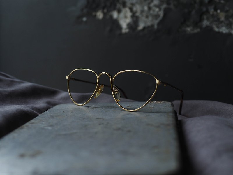 流沙金絲雕花率性圓三角形細框金屬鏡框 古董眼鏡 Italy/glasses - 眼鏡/眼鏡框 - 貴金屬 金色