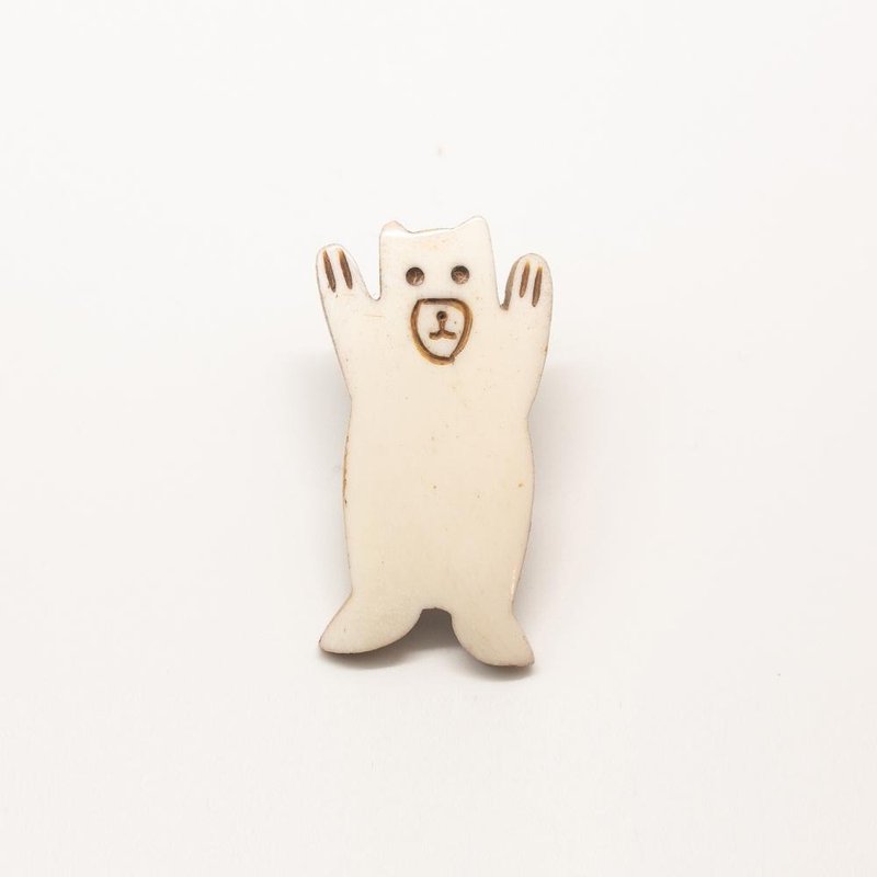 Buffalo bone brooch / polar bear - เข็มกลัด - วัสดุอีโค 