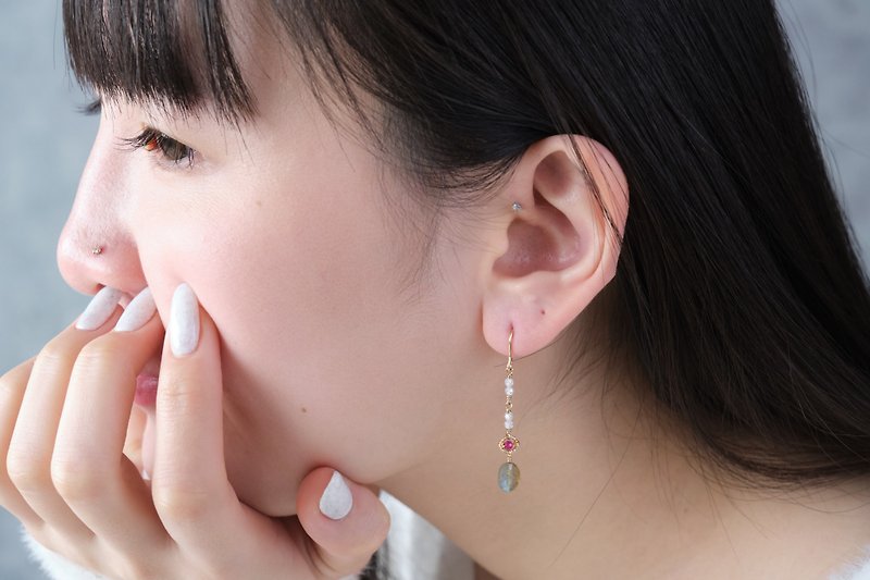 Ruby elongated stone white Stone long earrings │14KGF natural stone Clip-On earrings can be changed - ต่างหู - คริสตัล หลากหลายสี