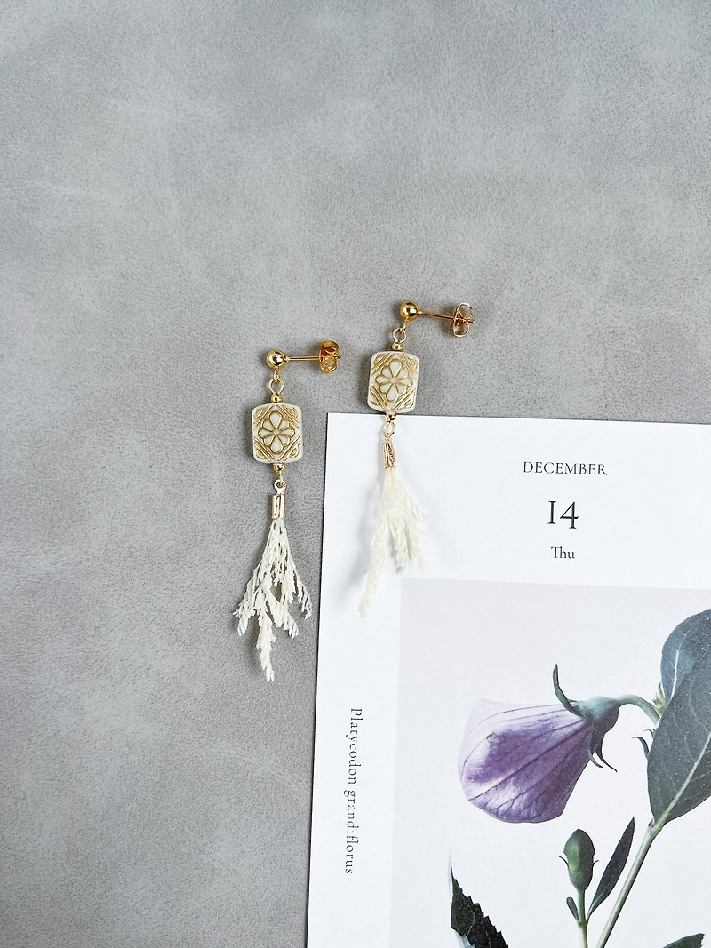 Preserved Flower-Classic Casbia Earrings/ Clip-On - ต่างหู - พืช/ดอกไม้ สึชมพู