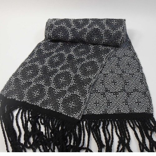 慢手做 梭織 手工圍巾-100%美麗諾羊毛圍巾13黑x淺灰