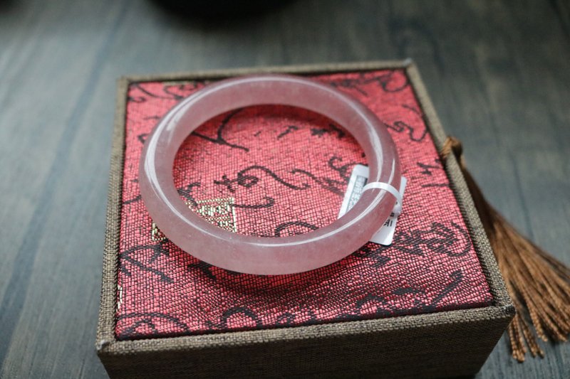天然草莓晶手鐲復古圓條手環禮盒裝 - 手鍊/手環 - 水晶 粉紅色