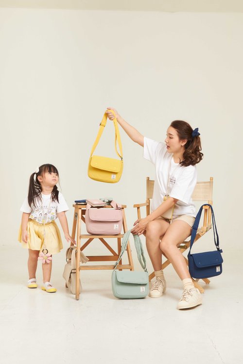 Something Simple PEBBLE - nylon puffy crossbody bag (yellow)