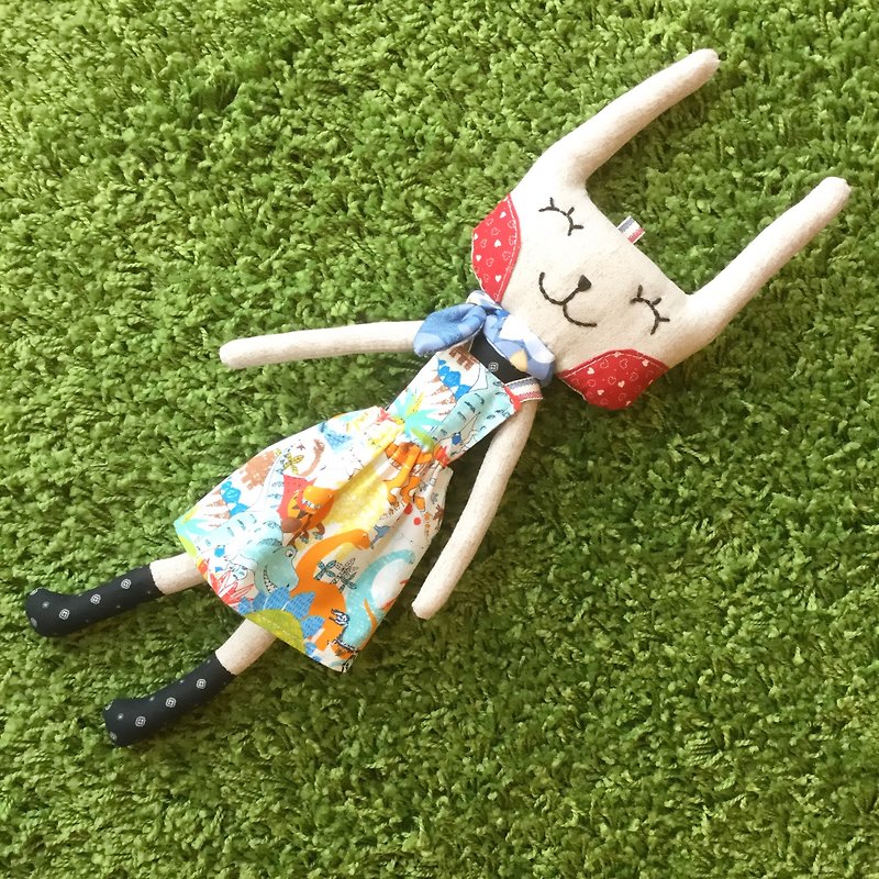 穿吊帶背心裙的小兔寶--手作療癒布娃 - 寶寶/兒童玩具/玩偶 - 棉．麻 