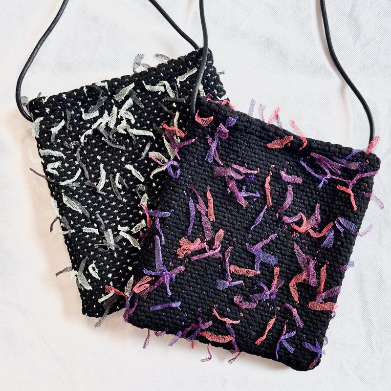 Hand-woven sacoche bag / pink and black - กระเป๋าแมสเซนเจอร์ - เส้นใยสังเคราะห์ สีดำ