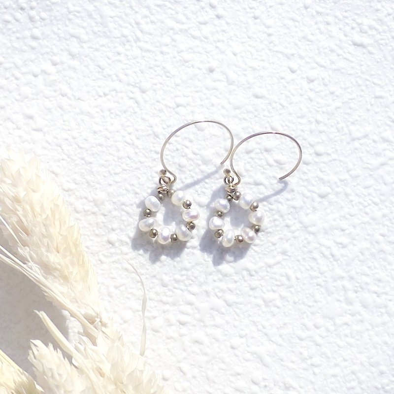 VIIART. Happiness wreath. Pearl natural stone Bronze earrings - can be changed clip-customized gift - Earrings & Clip-ons - Gemstone White