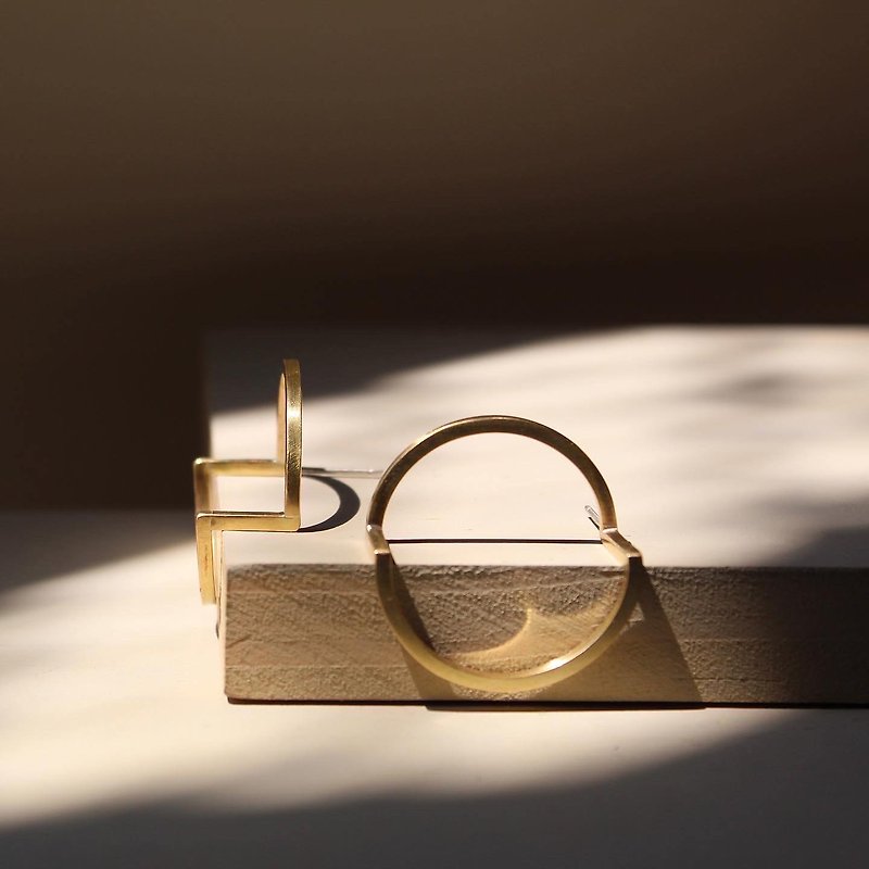 黃銅 視錯覺: 圓 耳環 - 耳環/耳夾 - 銅/黃銅 金色