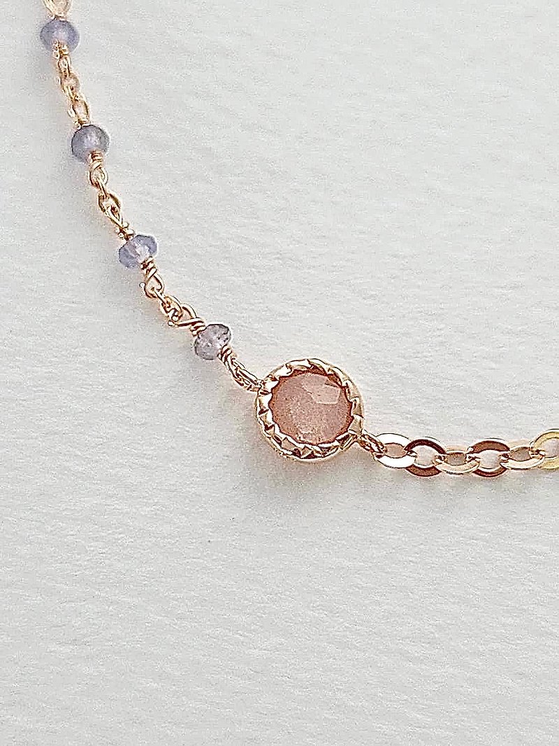 Clear moonstone bracelet/ Rose Gold/crystal - สร้อยข้อมือ - โรสโกลด์ สึชมพู
