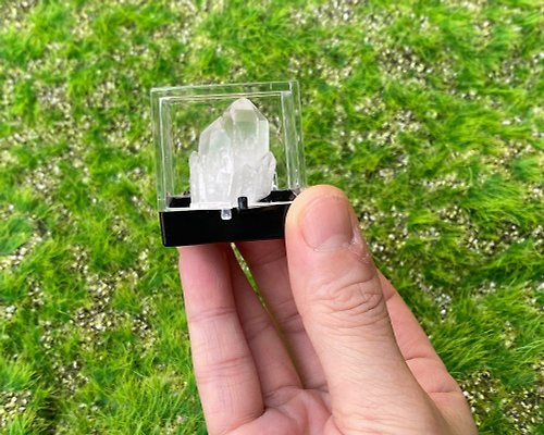 fitter 小小能量礦石擺件-可愛精緻小迷你白水晶簇 能量 辦公室 療癒擺件