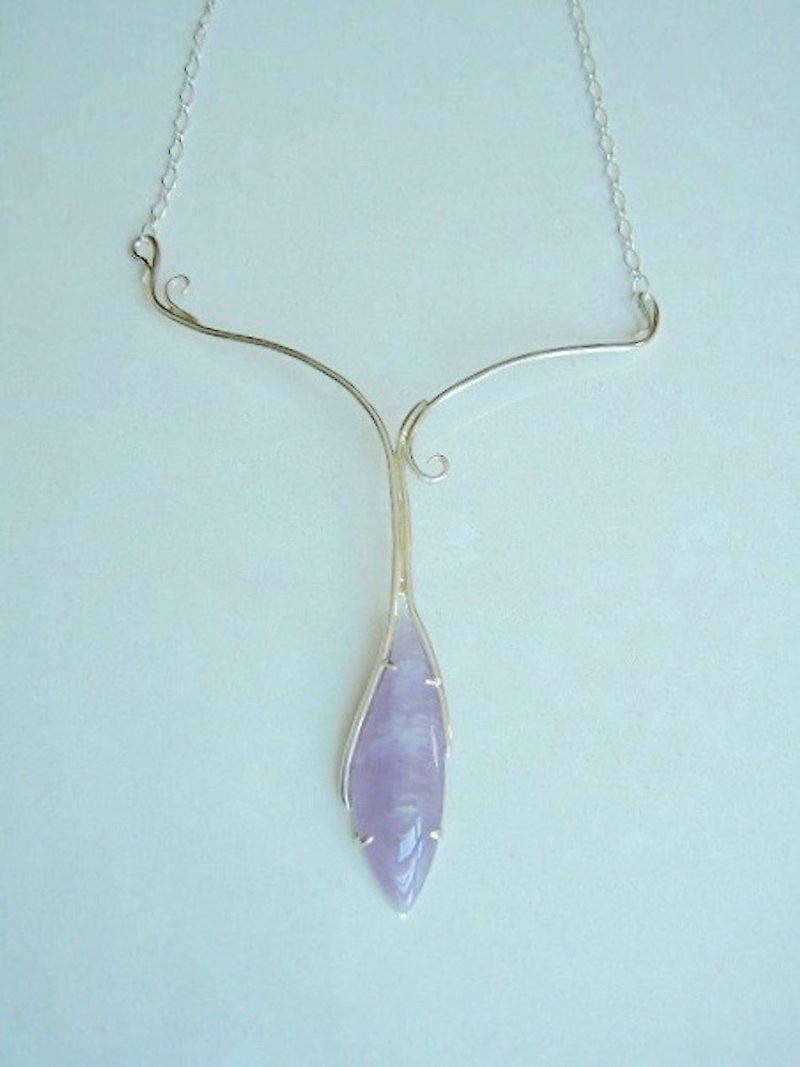 Light amethyst necklace - สร้อยคอ - เครื่องเพชรพลอย สีม่วง