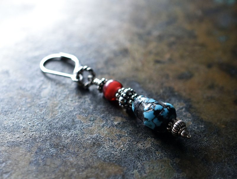 Old Tibetan turquoise and gold red white hearts, Silver bead single earring - ต่างหู - เครื่องเพชรพลอย สีเขียว