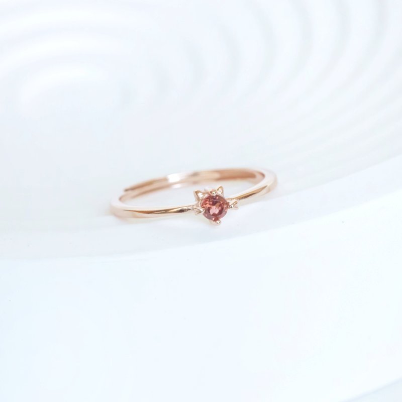 石榴石925純銀貓咪戒指 可調式戒指 - 戒指 - 水晶 銀色