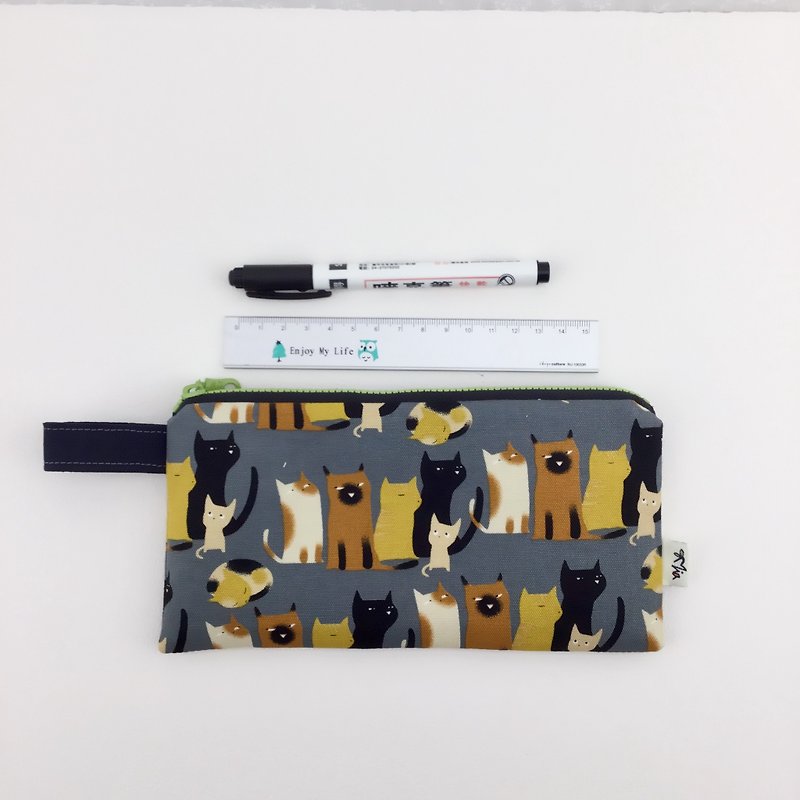 Line up cats - pencil bag / universal bag - Pencil Cases - Cotton & Hemp 