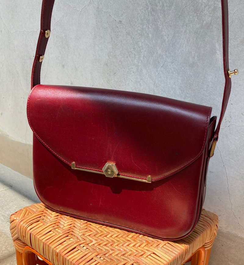 BALLY 少見 酒紅色 義大利製 五金彈簧扣 古董包 vintage 復古 - 側背包/斜背包 - 真皮 紅色