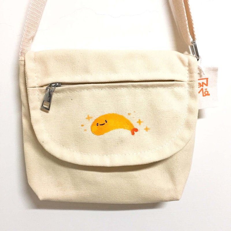 Fried shrimp fried shrimp / one more pocket hand-painted cross-body bag - Messenger Bags & Sling Bags - Cotton & Hemp White