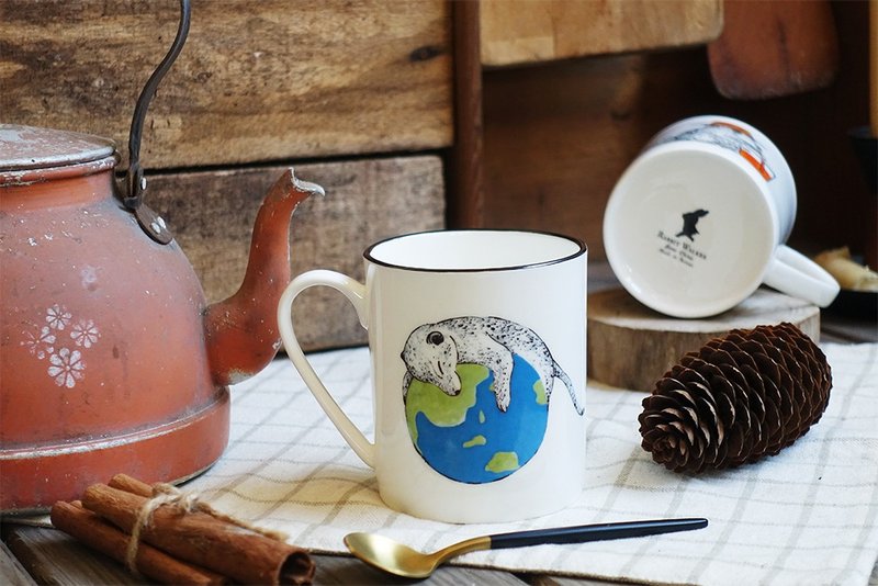 Fox Love Earth Bone China Mug - แก้วมัค/แก้วกาแฟ - เครื่องลายคราม สีน้ำเงิน