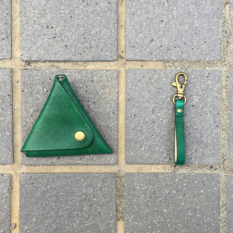 Royal Rice Ball Bag/Triangle Coin Purse/Green - กระเป๋าใส่เหรียญ - หนังแท้ สีเขียว