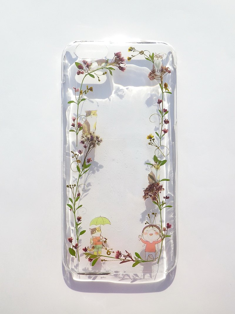 Handmade phone case, Pressed flowers phone case, iPhone 6 plus, Cats - เคส/ซองมือถือ - พลาสติก 
