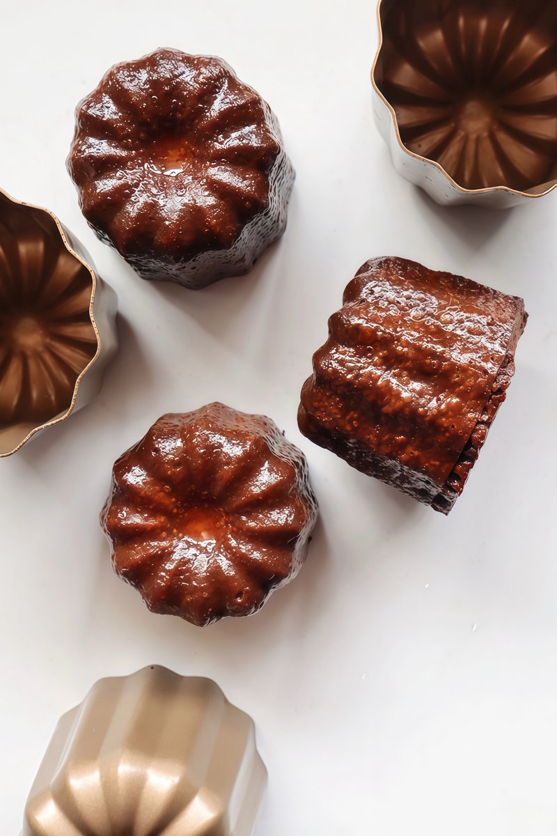 Cinnamon Chocolate Canele - Cake & Desserts - Fresh Ingredients 